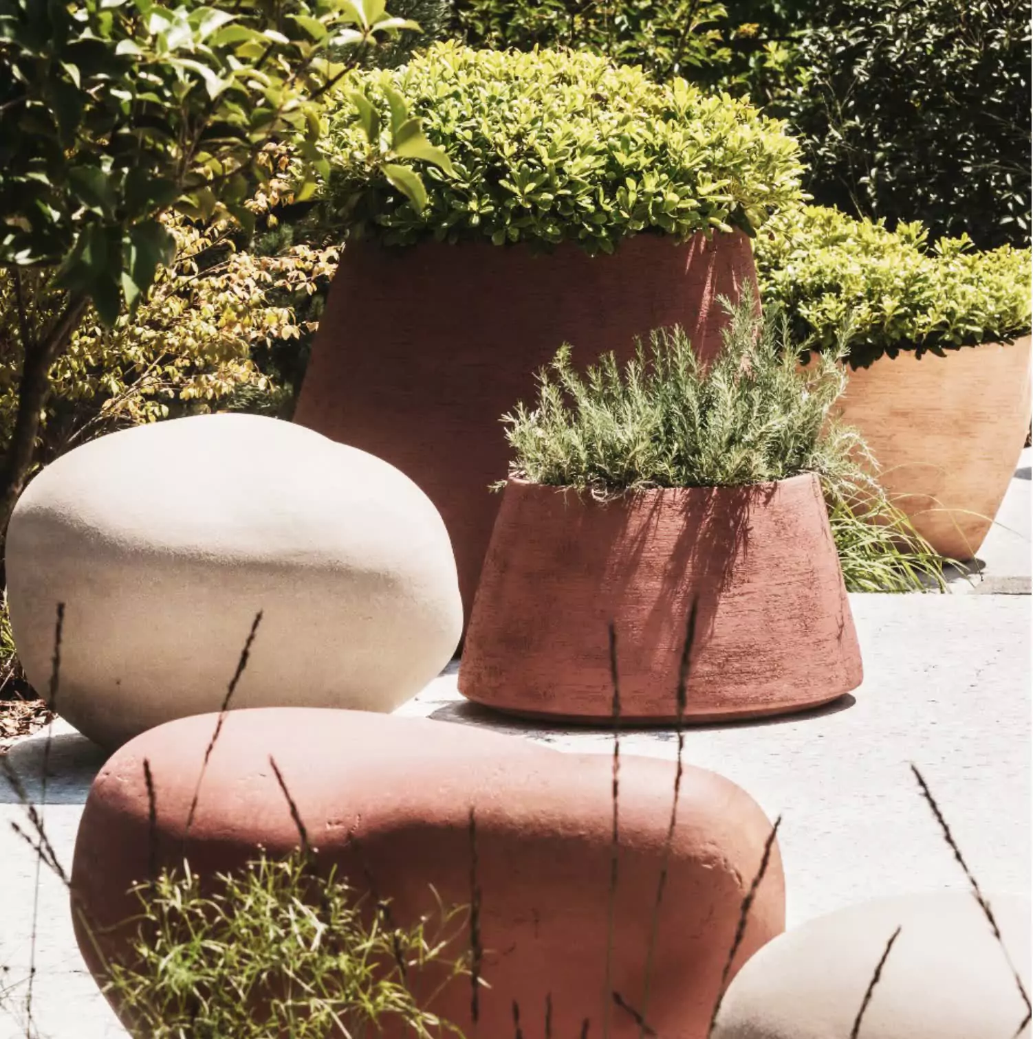 Atelier Vierkant - rzeźbiarskie donice, które definiują przestrzeń