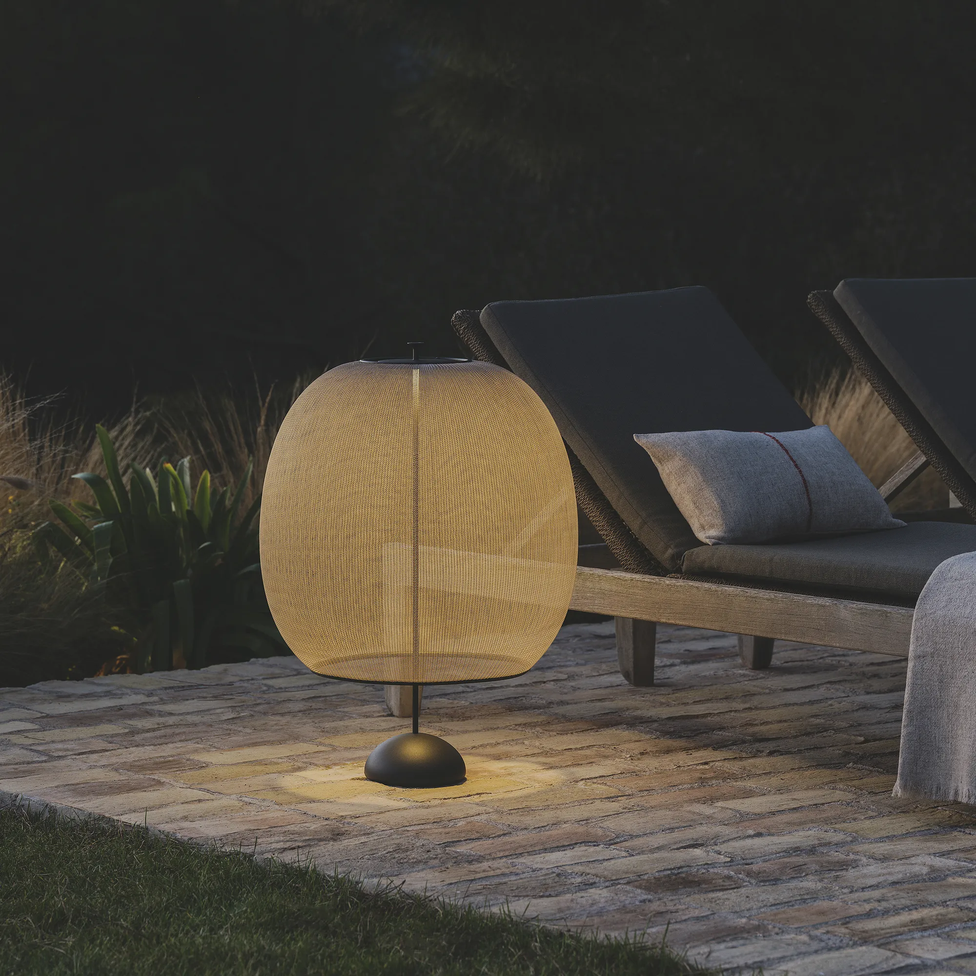 VIBIA Closer